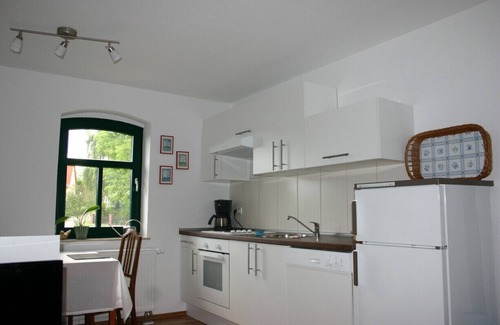 Pettstadt Apartment | Pilgrim hostel and apartment on Old Farm in Weißenfels OT Pettstädt