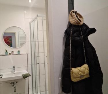 Madfeld Apartment | Pilgrims "Hagrid" 2 SZ, Balkon, Küche, Bad, top Wifi
