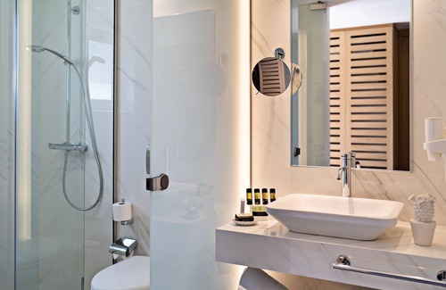 Mathes Hotel | Pilot Beach Resort