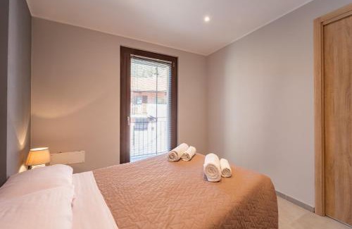 Roccasparvera Apartment | Pinas house