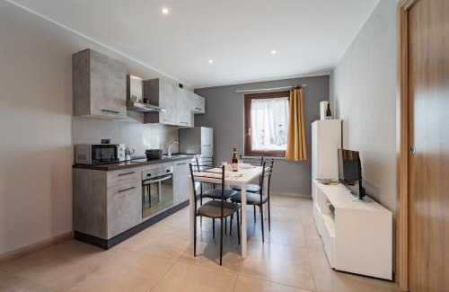 Roccasparvera Apartment | Pinas house