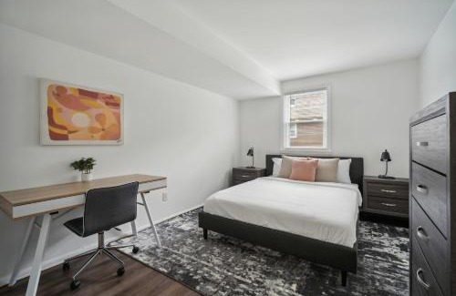 Newark Apartment | Pine Brook 104 I Pool Gym I Free Parking !