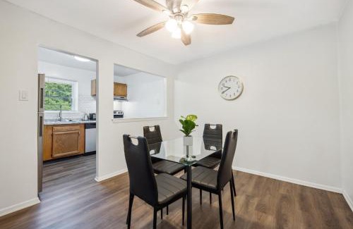 Newark Apartment | Pine Brook 1122 I Pool Gym I Free Parking !