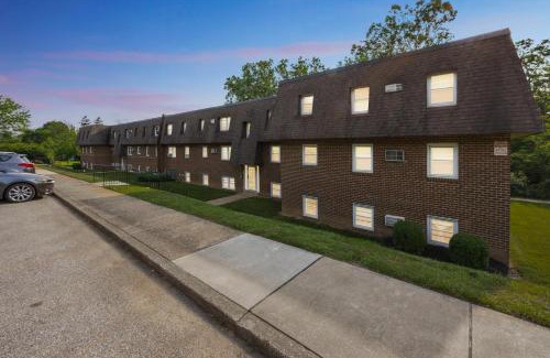 Newark Apartment | Pine Brook 1122 I Pool Gym I Free Parking !