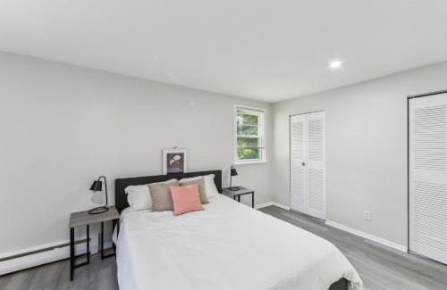 Newark Apartment | Pine Brook 416 I Corporate 15br Apartment ! Pool