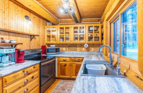 Custer House | Pine Cabin