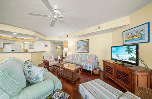 Sanibel House | Pine Cove #201