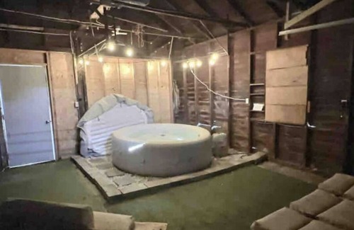Cedar Rapids House | Pine Home with Hot Tub