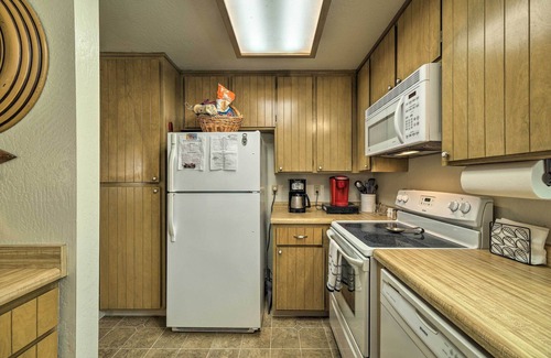 Groveland House | Pine Mountain Lake Haven w/Spacious Deck!