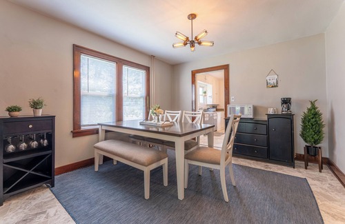 Ely House | Pine Park - Charming 5 BR home