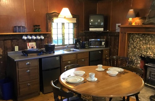 Hill City Cabin | Pine Rest Cabins