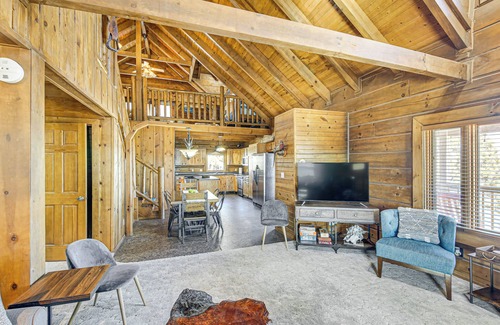 Dawes County House | Pine Ridge Cabin on 62 Acres: Hot Tub & Views!