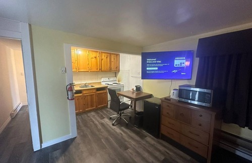 Timmins Hotel | Pine Ridge Motel