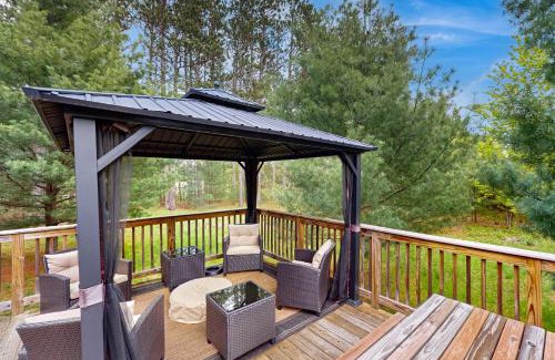 New Lisbon House | Pine Rock Cabin