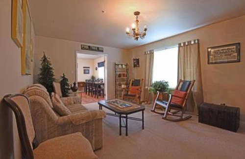 Panaca Bed & Breakfast | Pine Tree Inn