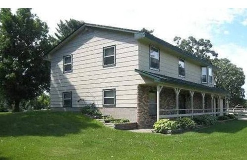 Isanti House | Pine Tree Ranch