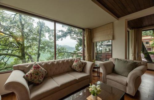 Mallital House | Pine Wood 2BHK Apartment Close to Naini Lake