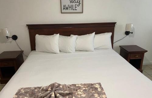 Ocho Rios Hotel | Pineapple Court Hotel
