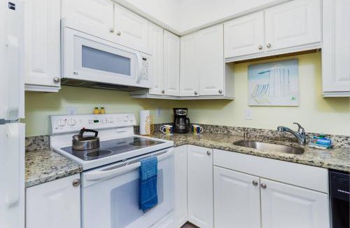 Siesta Key House | Pineapple Cove Walk to Beach