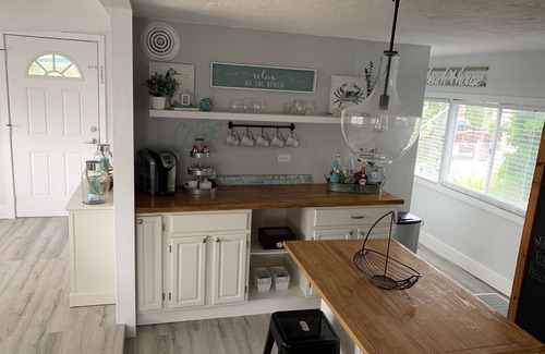 Key Largo Village House | PINEAPPLE HOUSE- WINTER 2026 AVAILABLE- Waterfront- Private Beach
