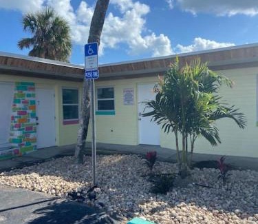 Bridgeport Heights Apartment | Pineapple Shores Inn Unit 1