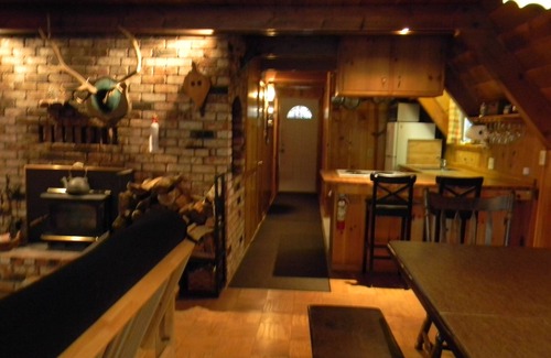 Mi-Wuk Village Cabin | PinecrestAreaRentals #14 9/5-12/10 no holidays book 2 nights get 3rd night free.