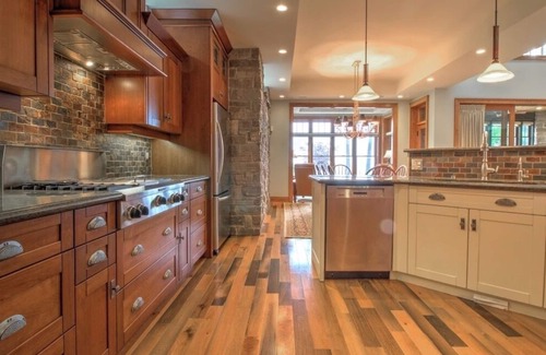 Grand Bend Cottage | Pinepoint Lakefront Cottage- Ultimate Luxury In Southcott Pines!