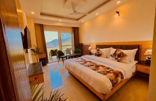 Mussoorie Hotel | Pinerock Resort, Mussoorie ! Luxury Rooms ! Mountain View ! Open Terrace ! Cafe