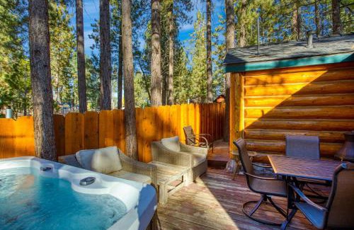 Big Bear Lake House | Pinetree Place by AvantStay Group Cabin w Hot Tub Minutes to the Lake