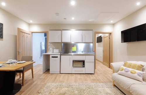 Carlyon House | Pinetum Garden Cottages