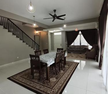 Putrajaya House | Pinevalley Homestay Putrajaya Presint 12
