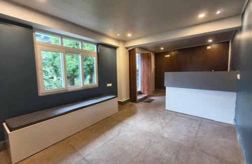 Ghoom Hotel | Pineview Escapes