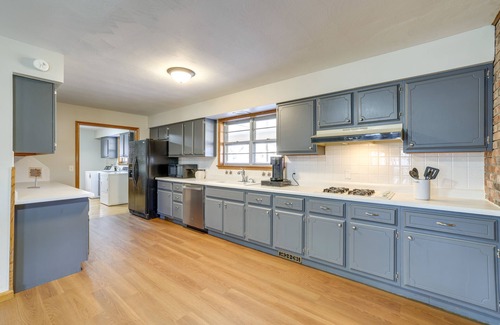 Pineville House | Pineville Home w/Fire Pit < Half-Mi to Elk River!