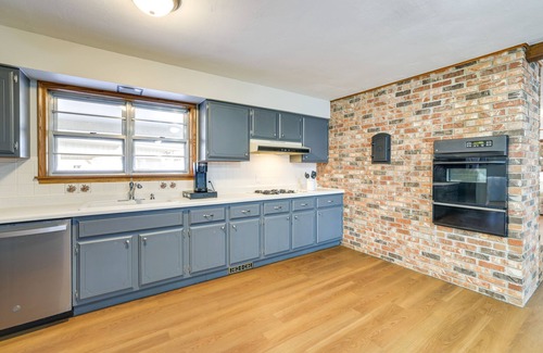 Pineville House | Pineville Home w/Fire Pit < Half-Mi to Elk River!