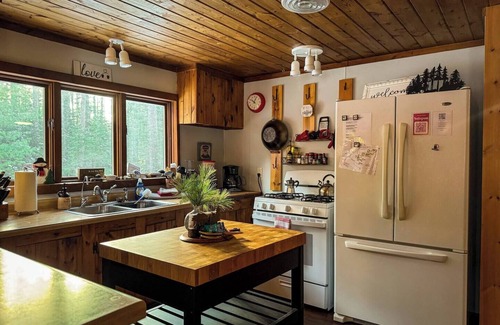 Ely Cabin | PINEY WOODS RETREAT in ELY, MINNESOTA