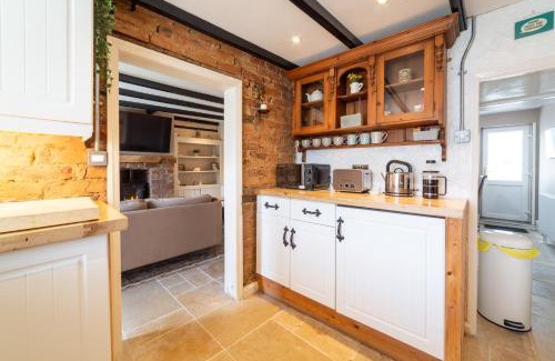 Hunmanby House | Pinfold Cottage, Dog Friendly Yorkshire Coast & Countryside