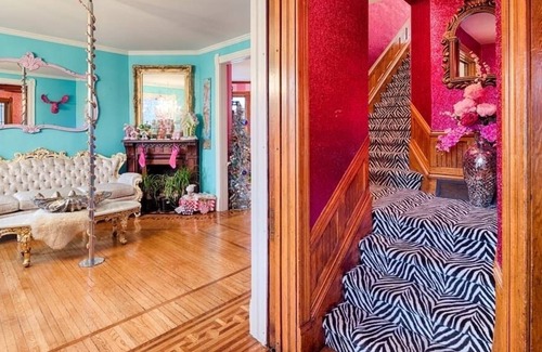 Hudson House | Pink Castle Bae-cation (Pool & Hottub) in Hudson, wI