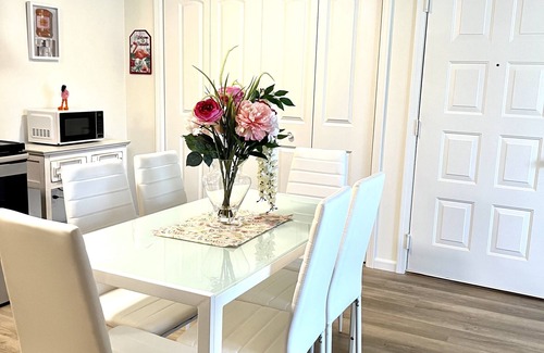 Lake Geneva Apartment | *Pink Flamingo* Downtown Lake Geneva