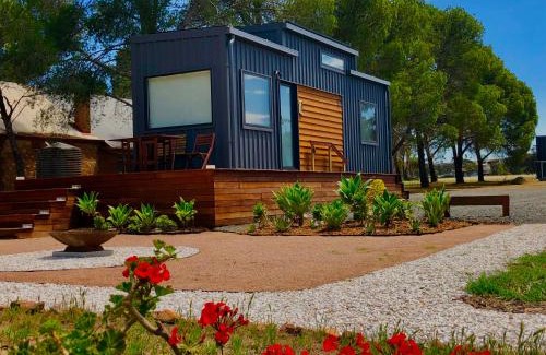 Cameron Bed & Breakfast | Pink Lake Tiny House - 'Peony'