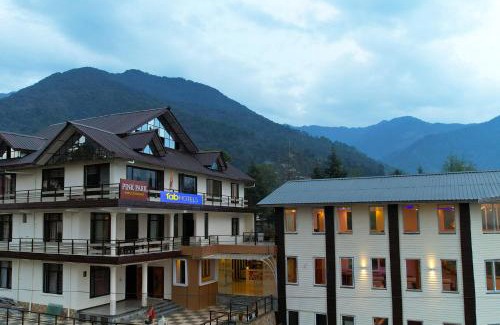Gunehr Hotel | Pink Park by Panache Hotels