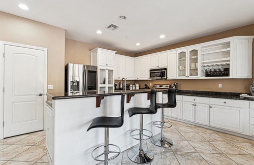 Cibola Vista House | Pinnacle Breeze-Private Backyard-Mins to Six Flags