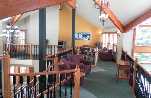 Fairways Hotel | Pinnacle Lodge