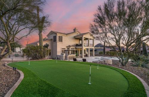 Pinnacle Foothills House | Pinnacle Perfection by Porter Heated Pool Spa w Outdoor Putting Green