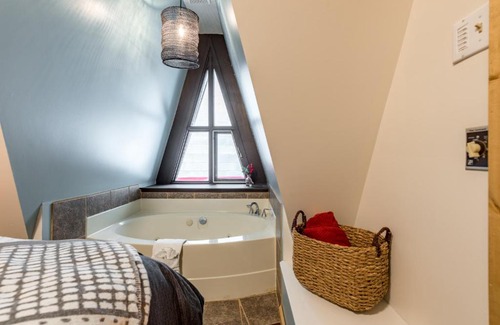 Silver Star Mountain Apartment | Pinnacles Hawk's Nest