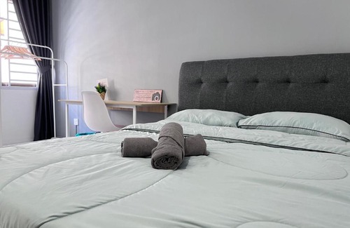 Tebrau House | Pinss Space 30 Guest House