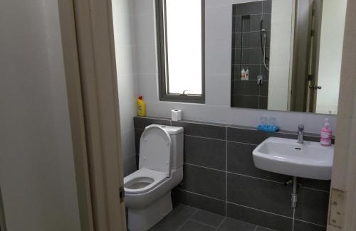 Miri Apartment | PINTARMAN FAMILY SUITES @ MIRI LUAK BAY