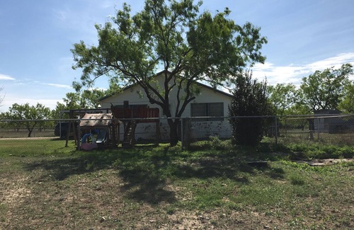 Brackettville House | Pinto Paradise Ranch