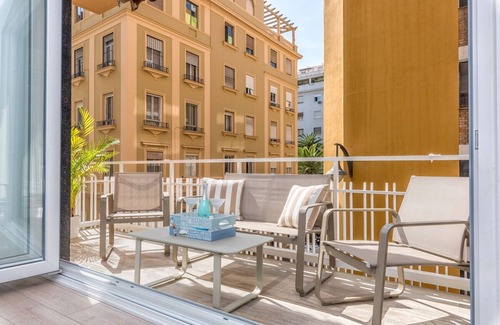 Ensanche Centro Apartment | Pinzon - Holiday home in Malaga by Solaga