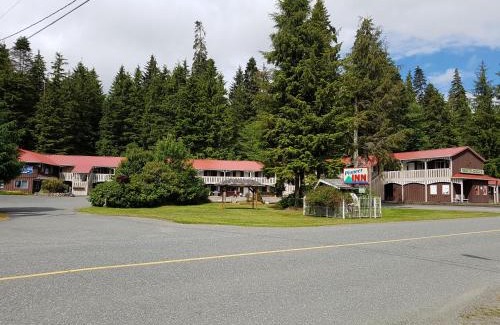 Port Hardy Hotel | Pioneer Inn by the River