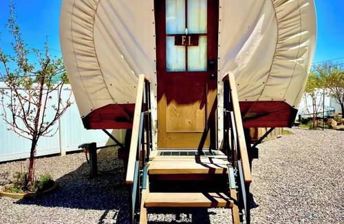 Monticello House | Pioneer Wagon—Ultimate Glamping